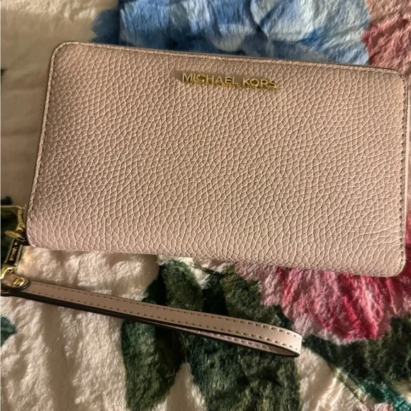 🎁Michael Kors Blush Pink Pebbled Lthr Wristlet/Wallet, NWOT - Picture 3 of 5